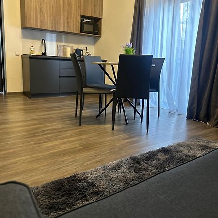 Aparthotel Mukacheve Luaran gambar