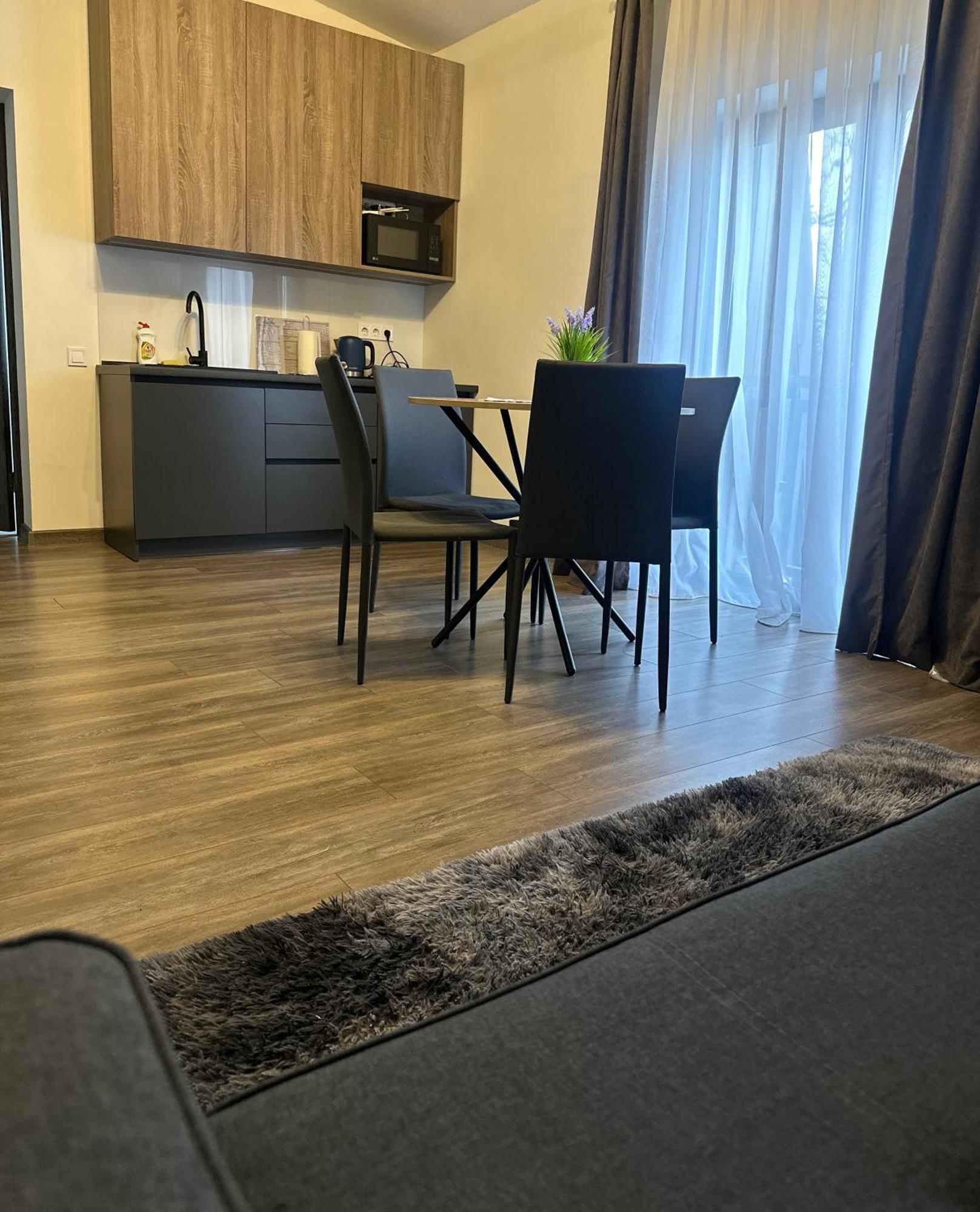 Aparthotel Mukacheve Luaran gambar